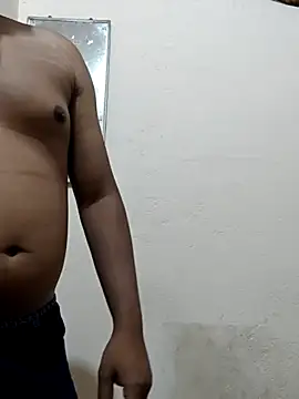 Snapshot of hot_boy995 chatting on May 31, 2026, 7:37 am hot boy995 online show from May 31, 2026, 7:37 am