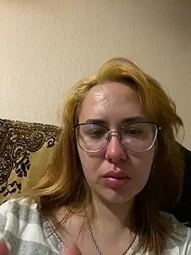 Melissa lissa  online show from April 15, 2026, 8:09 pm