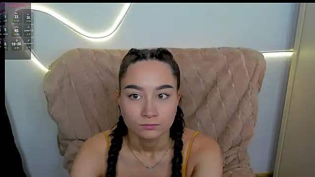 AndreaJohnsons online show from June 19, 2026, 6:40 am