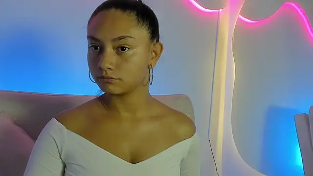 VenusBlazzer online show from June 19, 2026, 1:48 pm