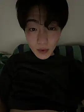 Snapshot of XRIIX chatting on April 15, 2026, 4:25 pm XRIIX online show from April 15, 2026, 4:25 pm