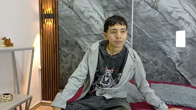 Snapshot of NoahWalker__ chatting on June 3, 2026, 11:13 am NoahWalker online show from June 3, 2026, 11:13 am