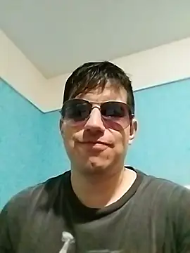 Robbie 1987 online show from May 5, 2026, 4:26 pm