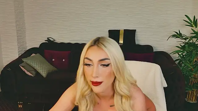 BlondieXStar online show from April 17, 2026, 8:23 pm