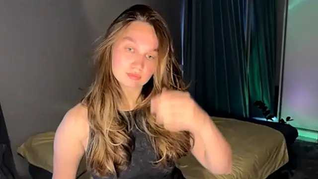 Snapshot of secretnaya_girl chatting on May 30, 2026, 7:49 am secretnaya girl online show from May 30, 2026, 7:49 am