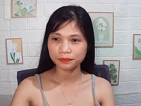 -Lucie-e online show from May 15, 2026, 7:26 am