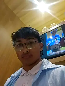 Alexsextenta online show from April 17, 2026, 5:49 pm