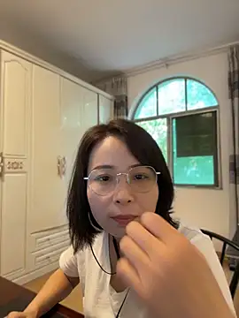 lisha521 online show from June 18, 2026, 1:39 am