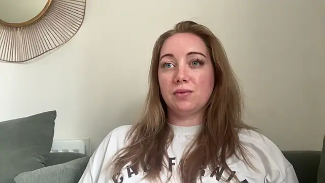 arielsweetieee online show from May 20, 2026, 11:49 am