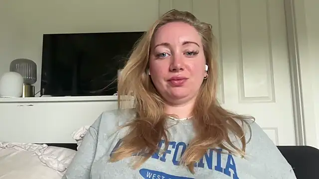 arielsweetieee online show from June 20, 2026, 7:22 am