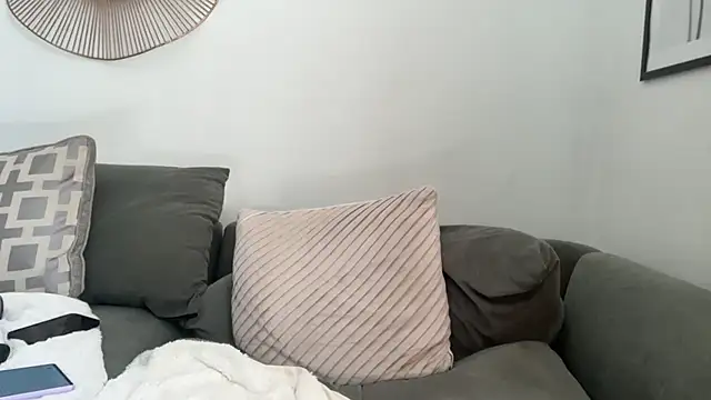 arielsweetieee online show from June 24, 2026, 8:46 am