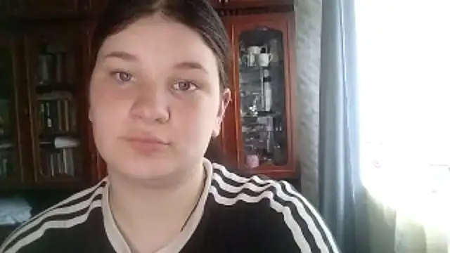 BeatriceMolands online show from May 21, 2026, 10:44 am