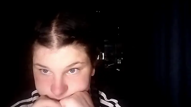 BeatriceMolands online show from May 26, 2026, 6:59 pm