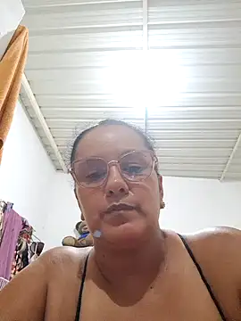 Snapshot of Samanta-42 chatting on April 29, 2026, 12:05 am Samanta-42 online show from April 29, 2026, 12:05 am