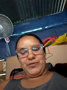 Snapshot of Samanta-42 chatting on May 18, 2026, 7:20 pm Samanta-42 online show from May 18, 2026, 7:20 pm