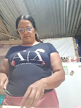 Snapshot of Samanta-42 chatting on May 30, 2026, 3:42 pm Samanta-42 online show from May 30, 2026, 3:42 pm