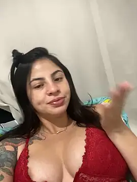 Livia-cortez online show from May 17, 2026, 1:29 pm