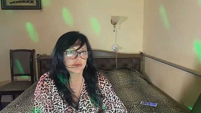 OxiLovex online show from July 18, 2026, 8:56 pm