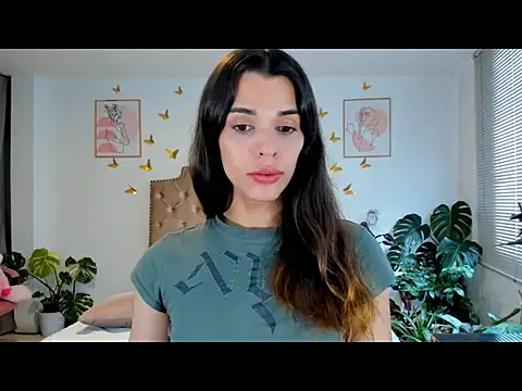 bella grego online show from April 24, 2026, 8:22 pm