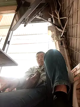 nhan300888 online show from April 19, 2026, 2:44 am