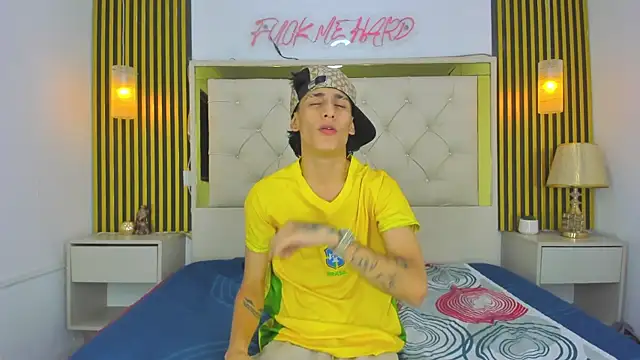 Just18Jake  online show from May 11, 2026, 12:49 am