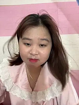 NhungNhun789 online show from April 19, 2026, 7:51 am