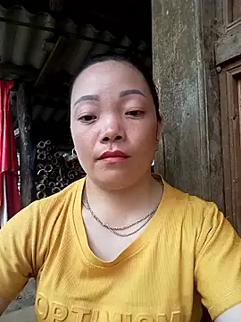 Snapshot of -Anann- chatting on May 3, 2026, 5:35 am -Anann- online show from May 3, 2026, 5:35 am