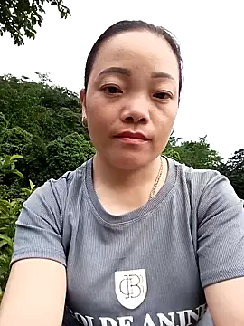 Snapshot of -Anann- chatting on May 4, 2026, 12:17 am -Anann- online show from May 4, 2026, 12:17 am