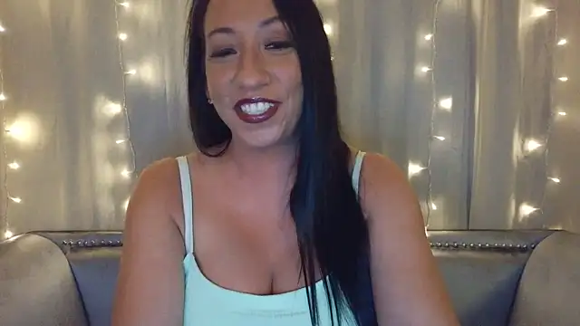 CheyDoll online show from June 14, 2026, 4:03 am