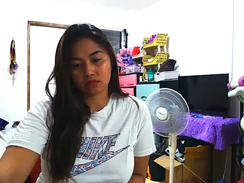 Ur Ganda online show from May 3, 2026, 5:19 pm
