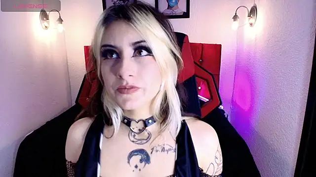 aliceinflames online show from May 7, 2026, 8:58 pm