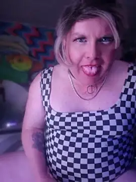 staceynew online show from April 30, 2026, 9:19 pm
