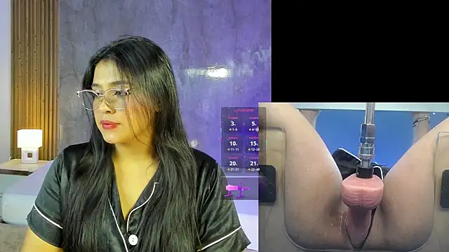 LuciaReid online show from May 8, 2026, 12:43 pm