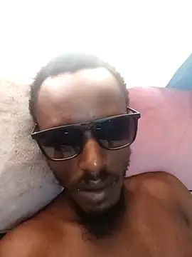 HookupDoCToR1 online show from April 18, 2026, 8:07 am