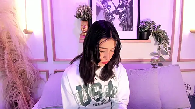Nanami  online show from May 12, 2026, 1:08 pm