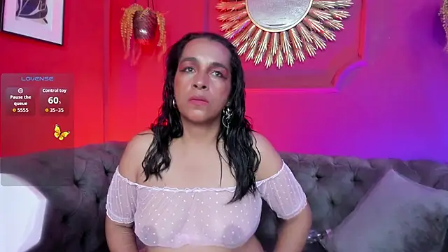 Rosie Stone online show from May 28, 2026, 3:37 am