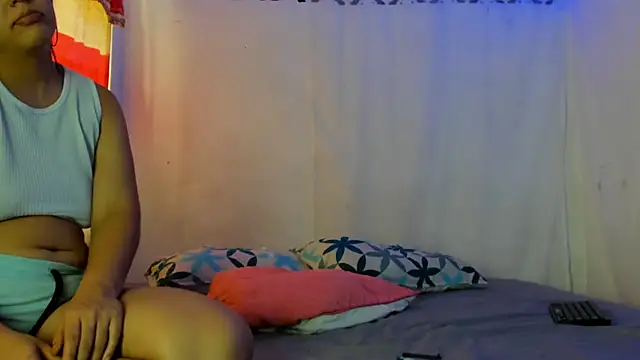 Snapshot of Cherry_Chocolate chatting on June 18, 2026, 9:19 pm Cherry Chocolate online show from June 18, 2026, 9:19 pm