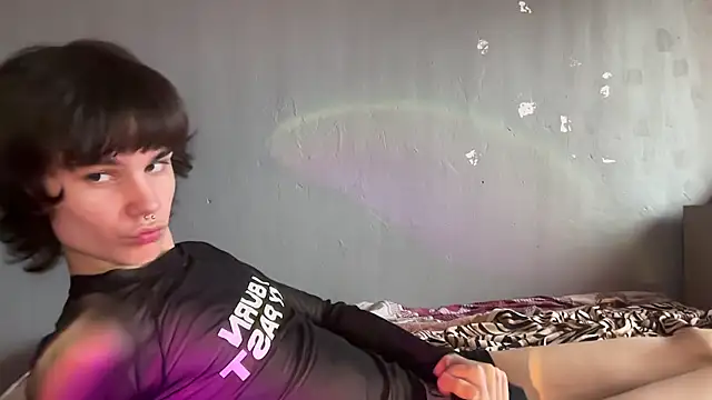 laski twink online show from June 3, 2026, 4:45 pm