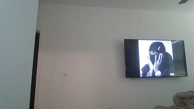 EllesWorld online show from April 21, 2026, 1:39 pm