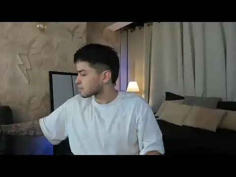 RONNY COLTON online show from April 20, 2026, 1:19 am