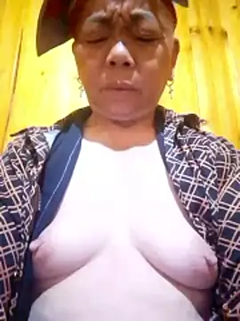 -Callista- online show from May 9, 2026, 10:37 pm