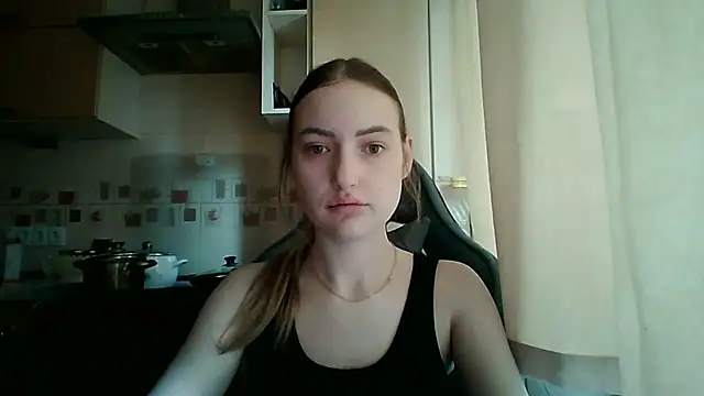 Lisanta online show from April 20, 2026, 11:13 am