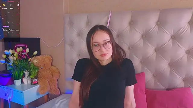 KaraParsons online show from April 21, 2026, 7:14 am