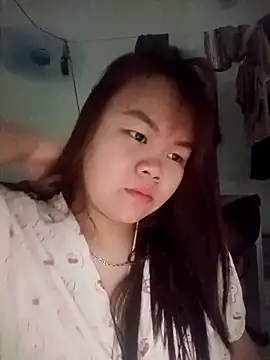 Truxcy1 online show from May 9, 2026, 12:49 am