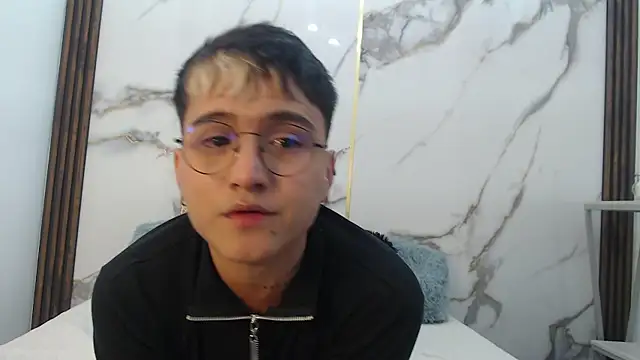 IanStorm online show from April 21, 2026, 11:38 am