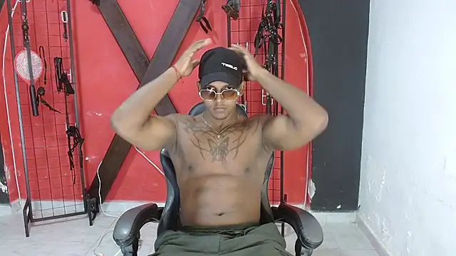 Snapshot of zoriel_bigcock chatting on April 25, 2026, 6:27 pm zoriel bigcock online show from April 25, 2026, 6:27 pm
