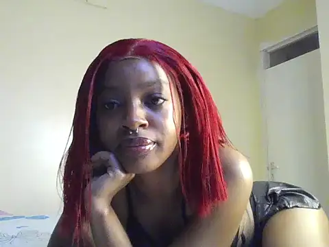 NylaMoon online show from May 25, 2026, 5:13 am