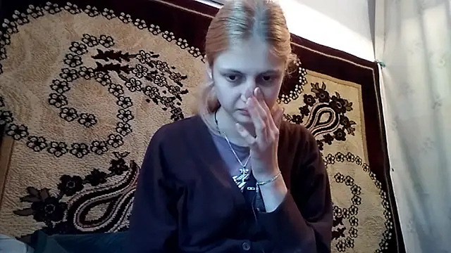 LunaLaday online show from May 13, 2026, 2:53 am