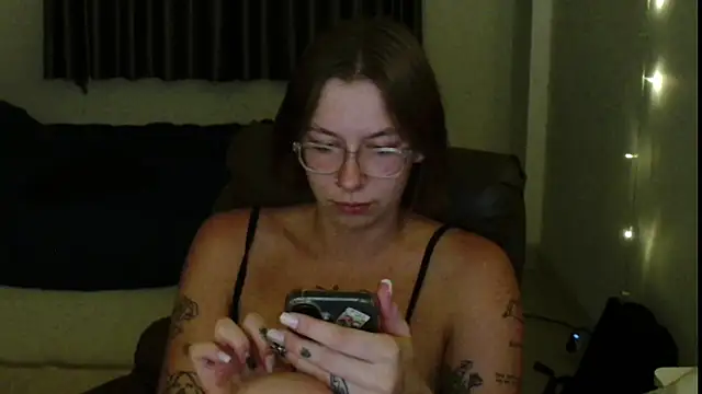 JuicyErika online show from July 7, 2026, 6:45 pm