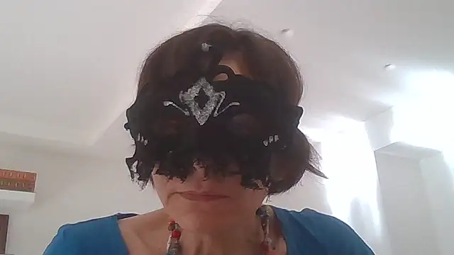 HelenTiAscolta online show from June 10, 2026, 4:06 pm